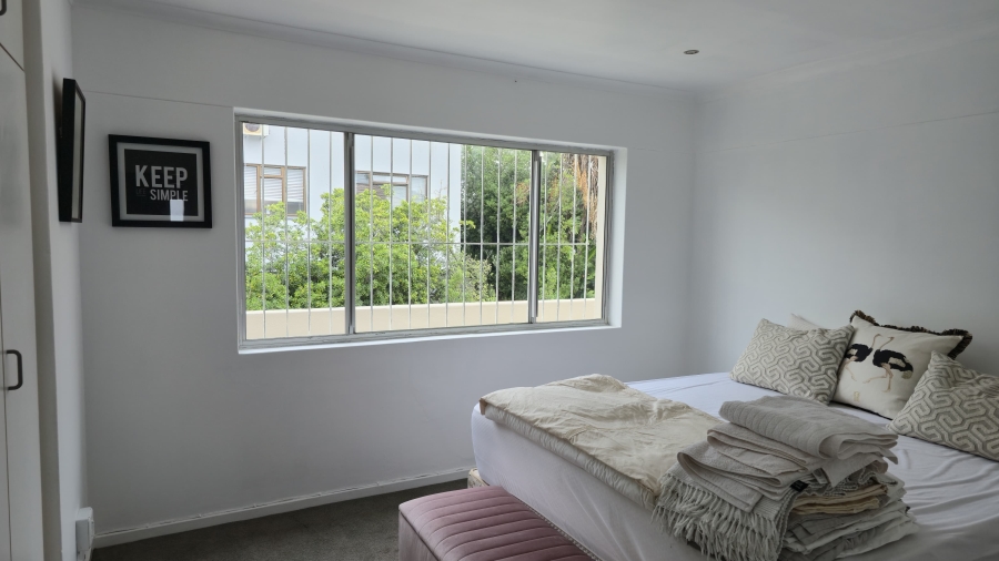 To Let 2 Bedroom Property for Rent in Bantry Bay Western Cape